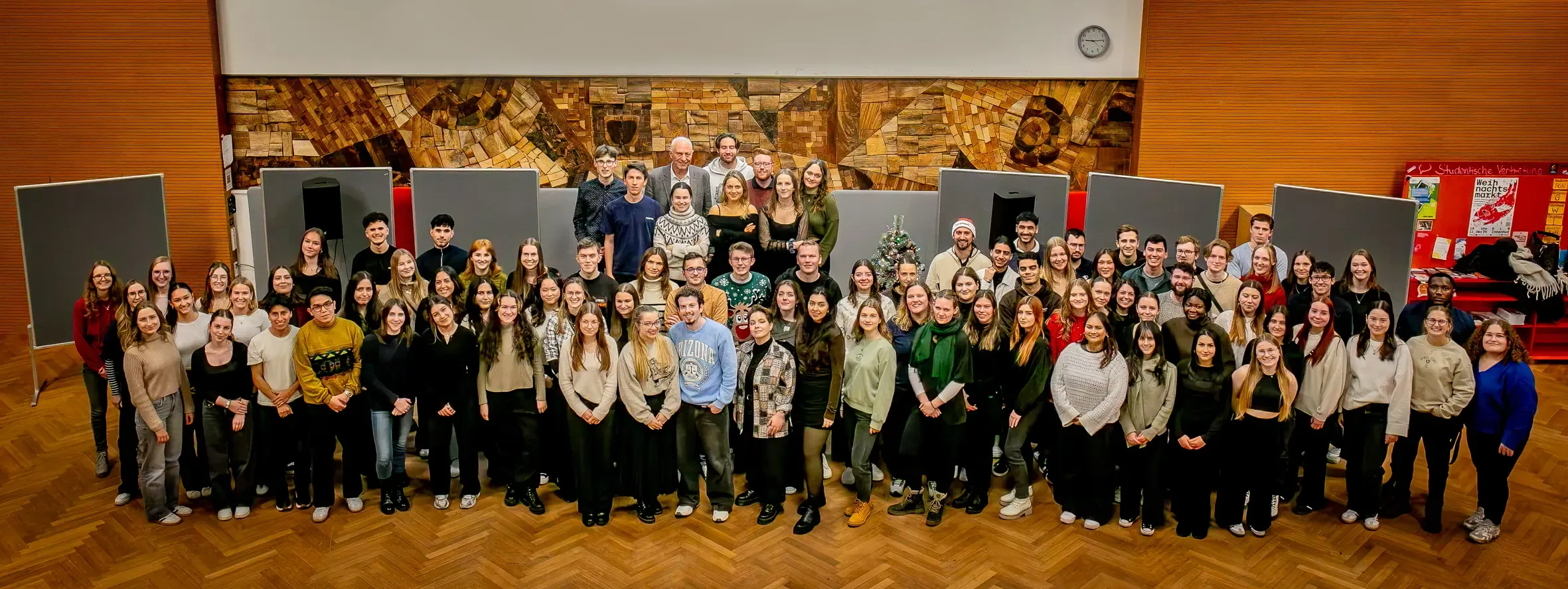 Das gesamte Pyramid Team